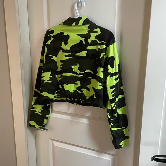 C 98 Camouflage Green Cropped Blazer Jacket Y2K 90’s The Bay NWOTs - Picture 3 of 5